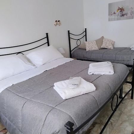 Bilocale Climatizzato A 850M Dalla Spiaggia Casa Katia มารีนา ดิ มาซซา ภายนอก รูปภาพ