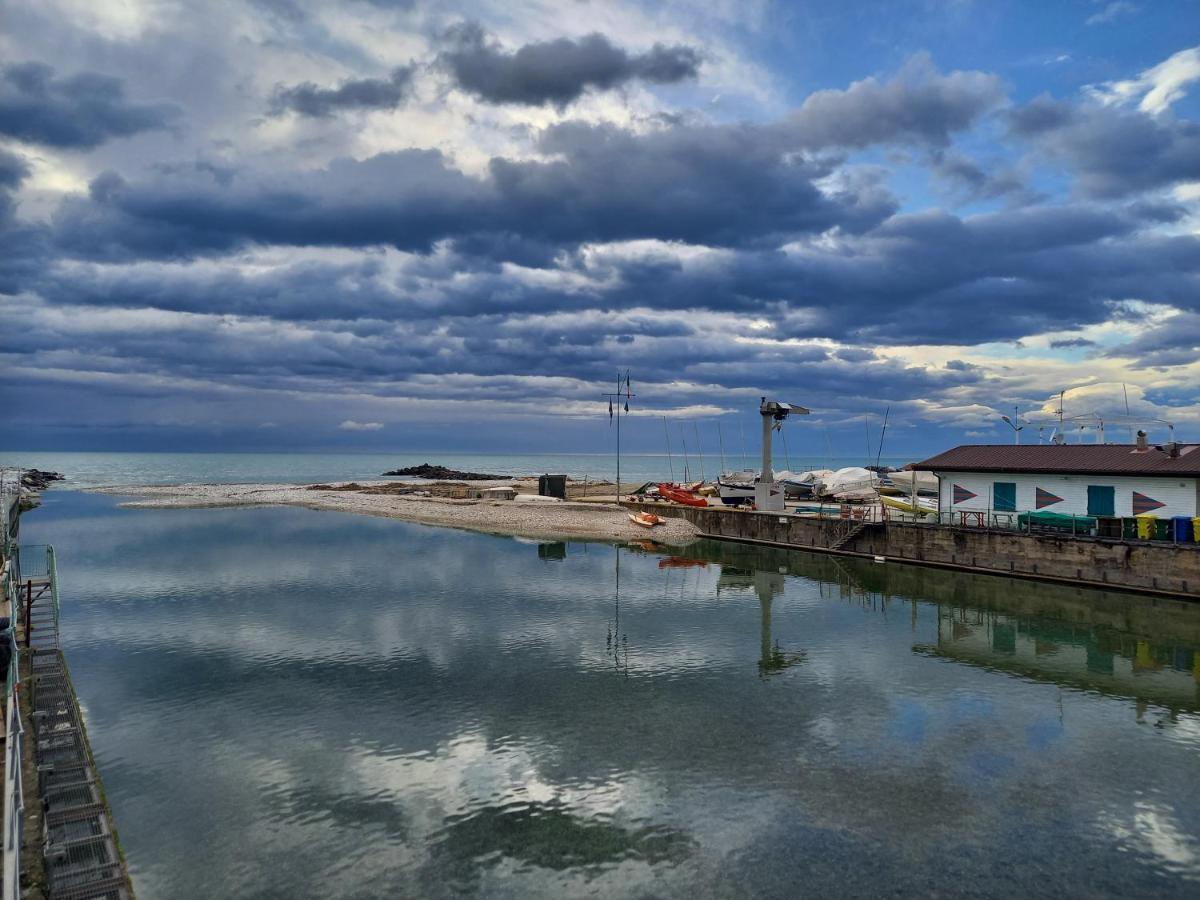 Bilocale Climatizzato A 850M Dalla Spiaggia Casa Katia มารีนา ดิ มาซซา ภายนอก รูปภาพ